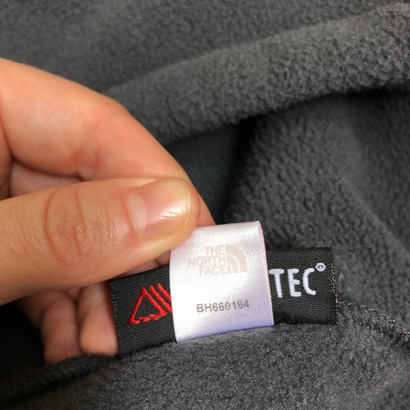 SOLDThe North Face Men’s Full Fleece Zip Up Jacket - Picture 6 of 10